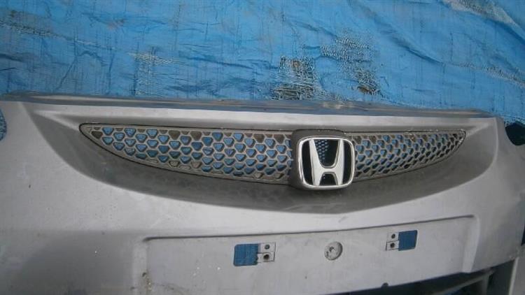 Решетка радиатора Хонда Джаз в Бодайбо 14123