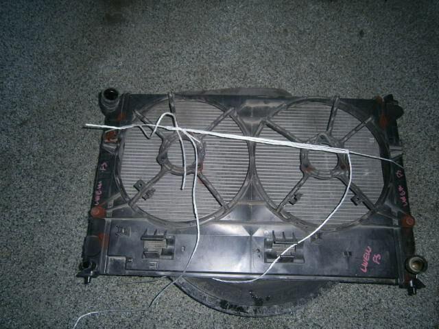 Диффузор радиатора Мазда МПВ в Бодайбо 31231