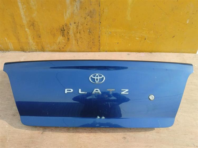 Крышка багажника Тойота Платц в Бодайбо 50762