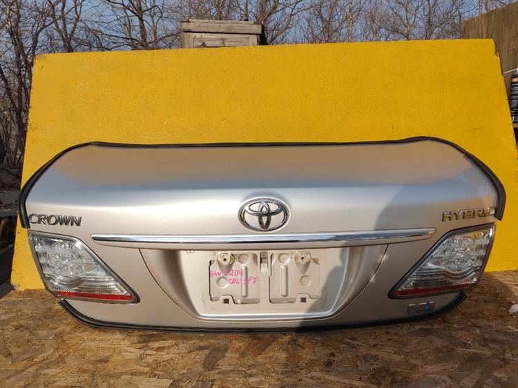 Крышка багажника Тойота Краун в Бодайбо 50774