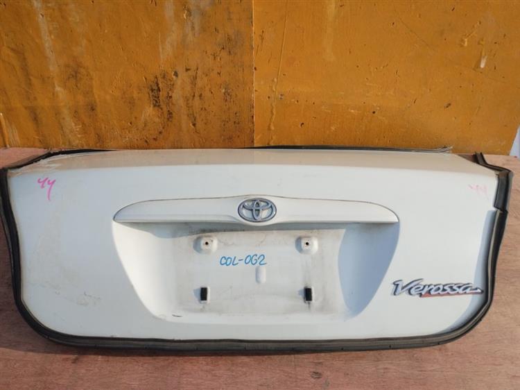 Крышка багажника Тойота Веросса в Бодайбо 50775