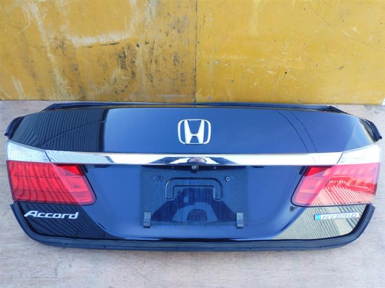 Крышка багажника Хонда Аккорд в Бодайбо 50872