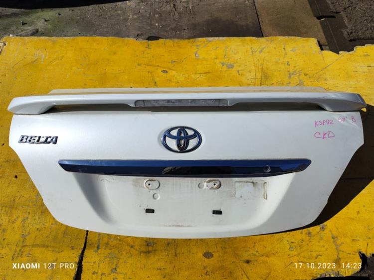 Крышка багажника Тойота Белта в Бодайбо 66395
