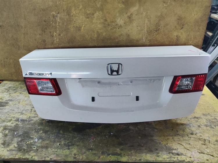 Крышка багажника Хонда Аккорд в Бодайбо 72901