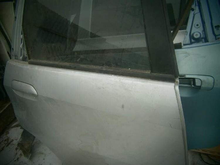 Дверь Хонда Фит в Бодайбо 76335