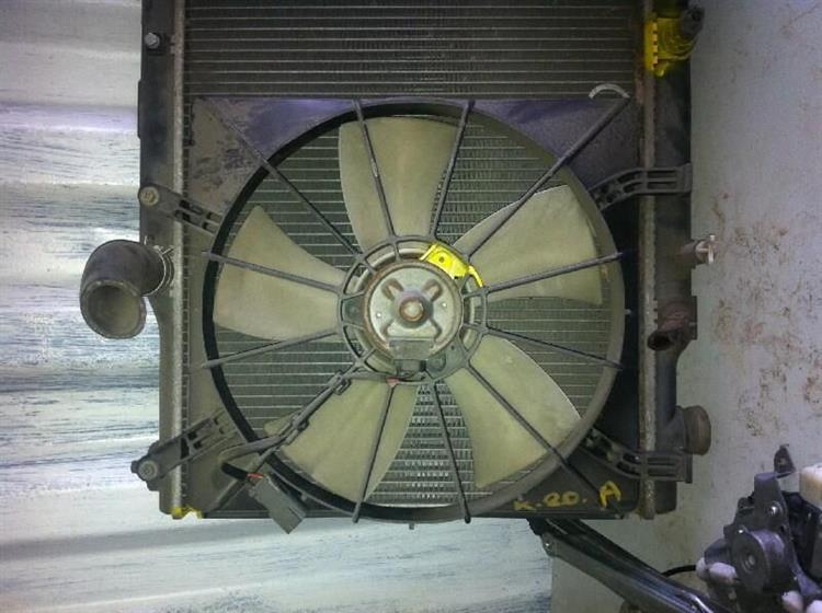 Диффузор радиатора Хонда Стрим в Бодайбо 7847