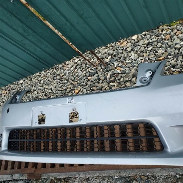 Решетка радиатора Тойота Марк Х Зио в Бодайбо 87545